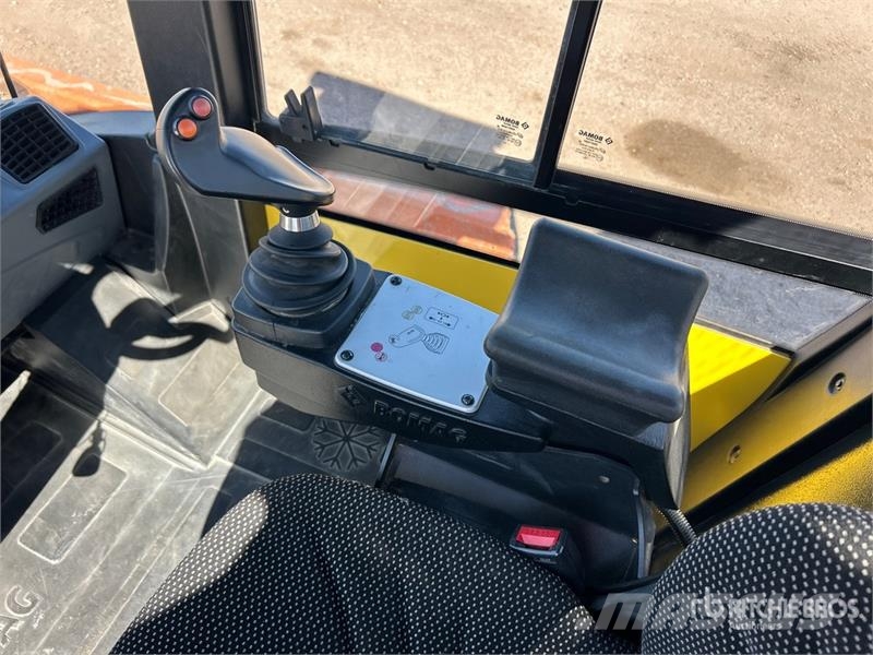 Bomag BW211D-5 Smooth Drum Compactor مداحل أحادية الأسطوانة