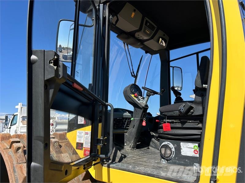 Bomag BW211D-5 Smooth Drum Compactor مداحل أحادية الأسطوانة