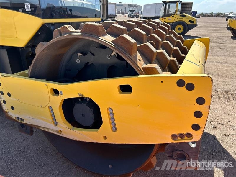 Bomag BW211D-5 Smooth Drum Compactor مداحل أحادية الأسطوانة