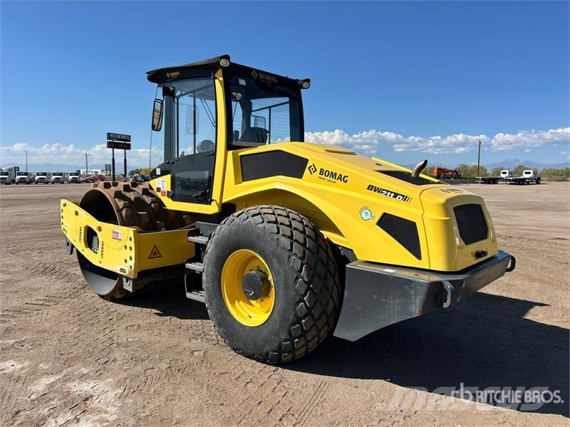 Bomag BW211D-5 Smooth Drum Compactor مداحل أحادية الأسطوانة