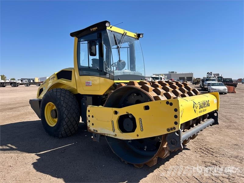 Bomag BW211D-5 Smooth Drum Compactor مداحل أحادية الأسطوانة