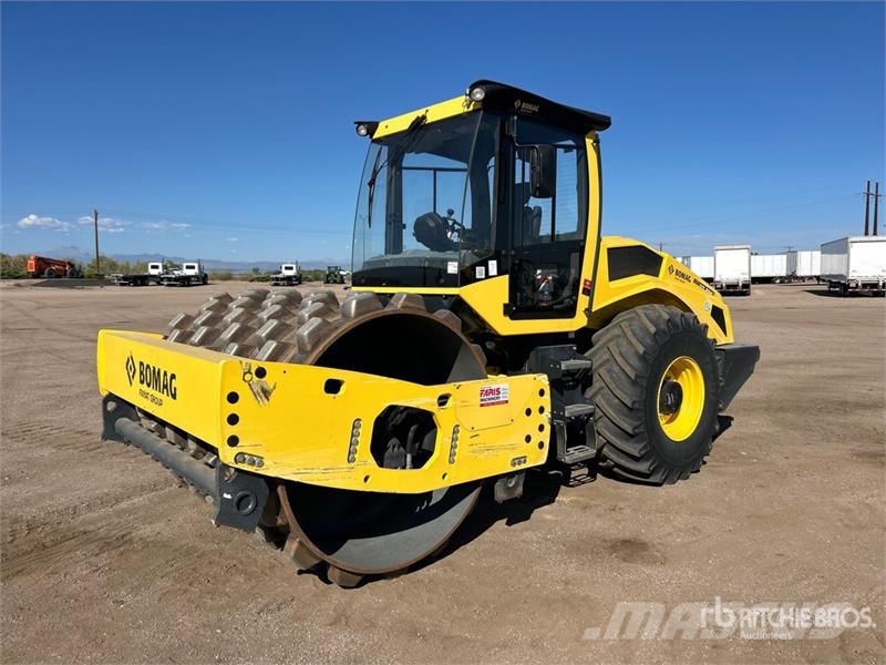 Bomag BW213PDH-5 Padfoot Drum Compactor Enojni valjarji