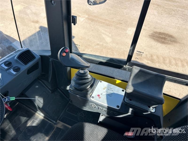 Bomag BW213PDH-5 Padfoot Drum Compactor Enojni valjarji