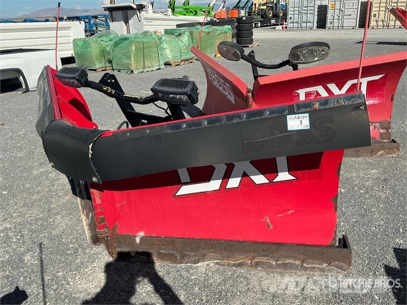 Boss 10 ft Power-V Snow Plow Schneeschilde und -pflüge