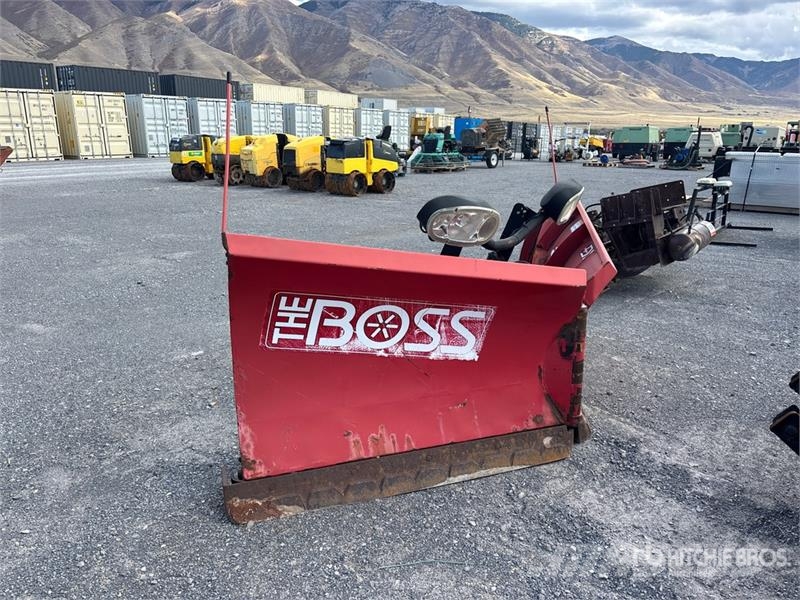 Boss 10 ft Power-V Snow Plow Schneeschilde und -pflüge