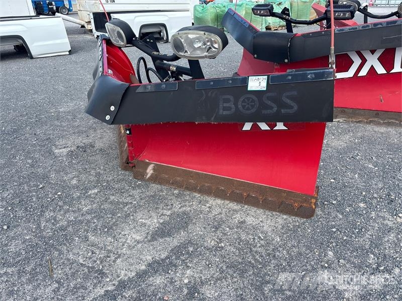 Boss 9 ft Power-V Snow Plow Schneeschilde und -pflüge