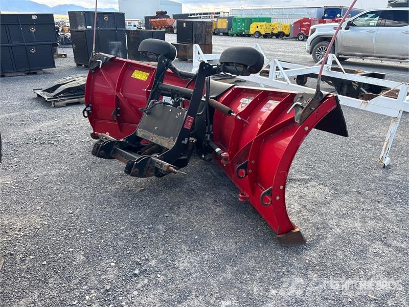 Boss 9 ft Power-V Snow Plow Schneeschilde und -pflüge