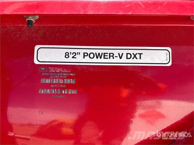 Boss DXT V-Plow 8 ft 2 in V Snow Plow - Fits Truck Снежные отвалы и плуги
