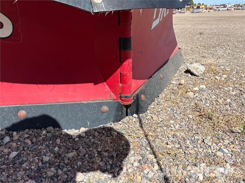 Boss DXT V-Plow 8 ft 2 in V Snow Plow - Fits Truck Снежные отвалы и плуги