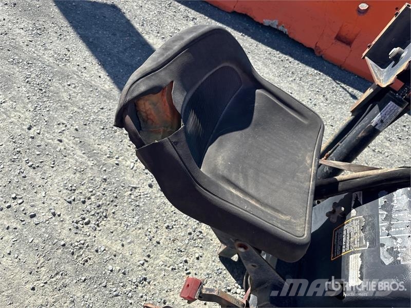 Bradco 8611X Skid Steer Backhoe Utovarne korpe