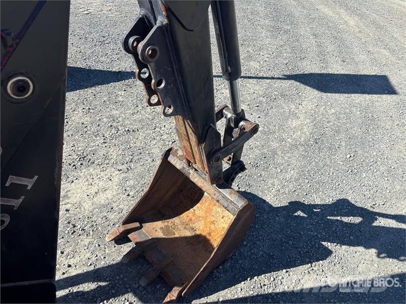 Bradco 8611X Skid Steer Backhoe Utovarne korpe