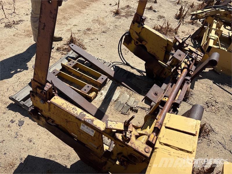 Brandt 48 in forklift attachment Other attachments and components