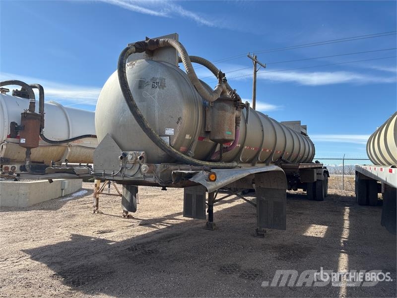 Brenner 5600 gal T/A Vacuum Tanker Trailer مقطورات ذات صهاريج