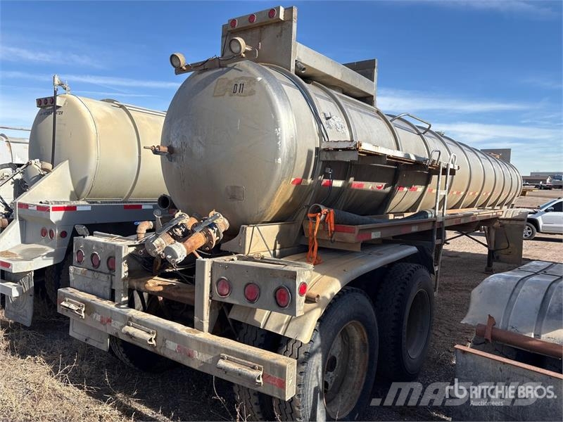 Brenner 5600 gal T/A Vacuum Tanker Trailer مقطورات ذات صهاريج