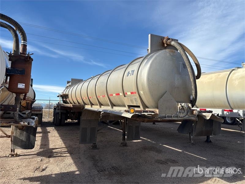 Brenner 5600 gal T/A Vacuum Tanker Trailer مقطورات ذات صهاريج
