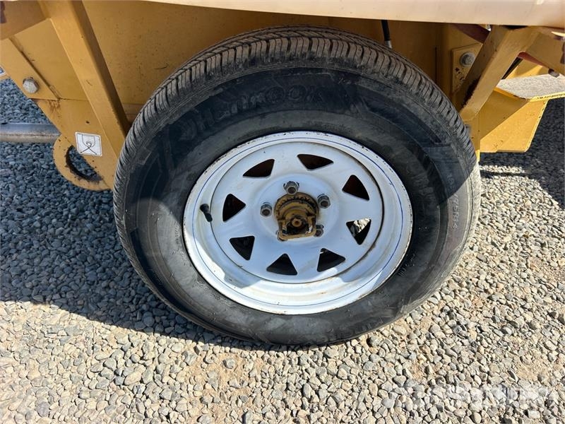 Broce BB250B Автоматични метачки с четки