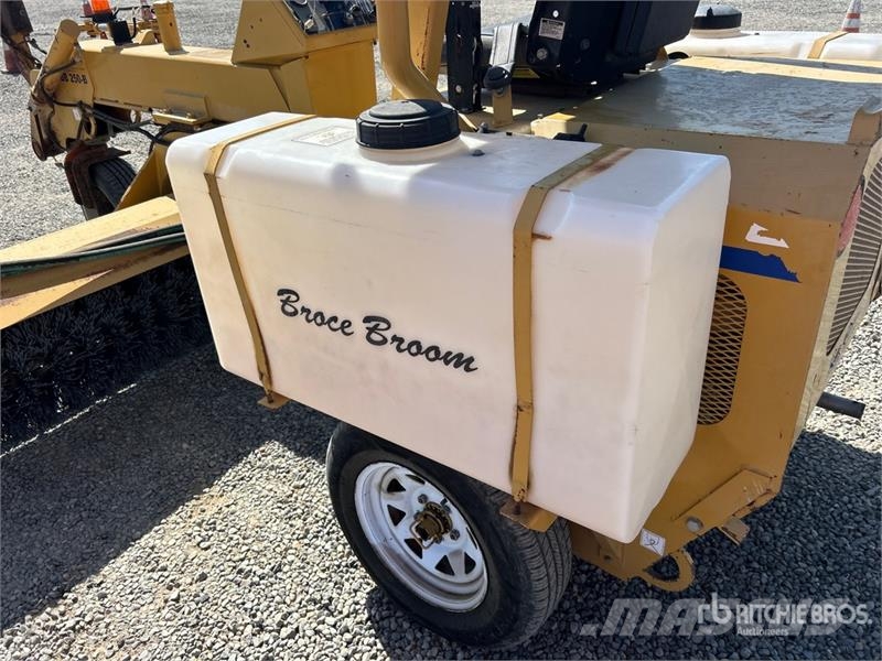Broce RB250B Self-Propelled Broom Tänavapuhastusmasinad