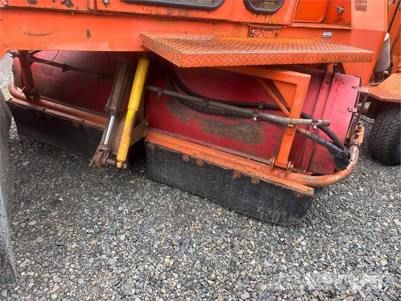 Broce RC300 路面清掃機