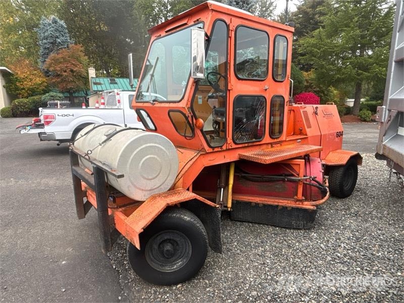 Broce RC300 路面清掃機