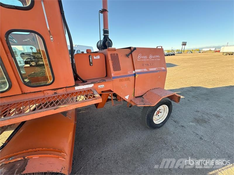 Broce RCT 350 Self-Propelled Broom Sweepers
