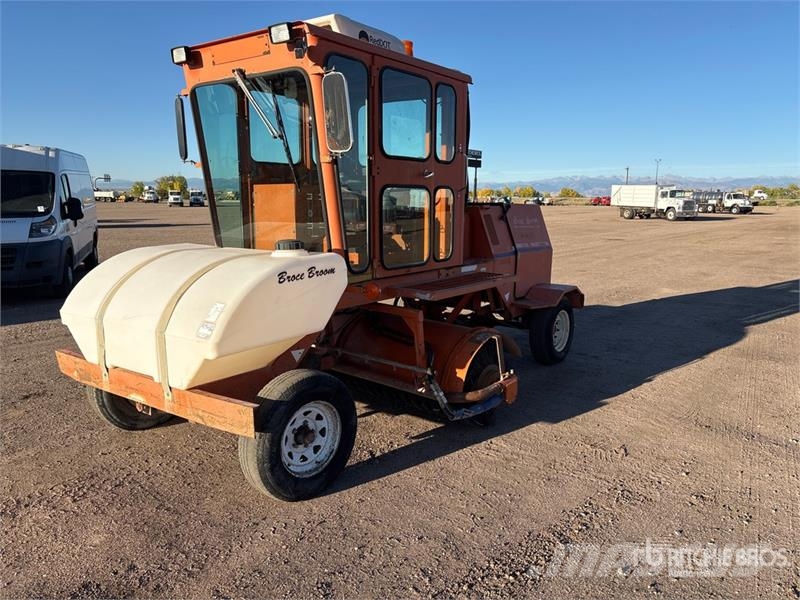 Broce RCT 350 Self-Propelled Broom Sweepers