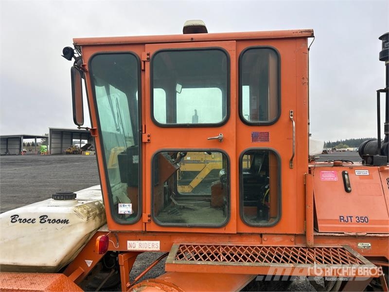 Broce RJ350 Sweepers