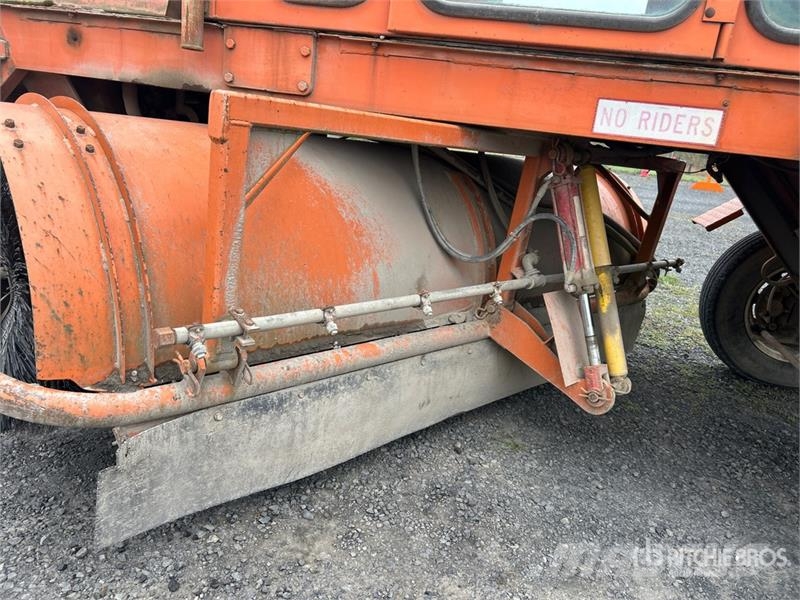 Broce RJ350 Sweepers