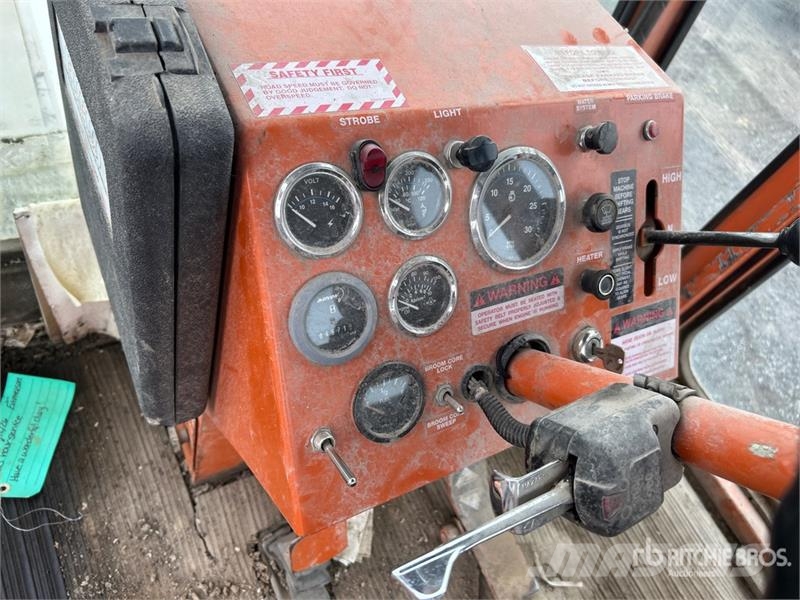Broce RJ350 Sweepers