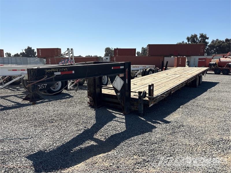 Brock's 38 ft T/A Gooseneck Equipment Trailer Járműszállító pótkocsik