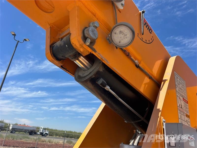 Broderson IC-200-3J 30000 lb Carry Deck Crane Andre kraner
