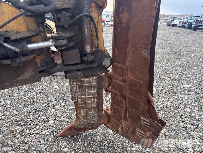 Bron 150 Tracked Cable Plow Plugovi