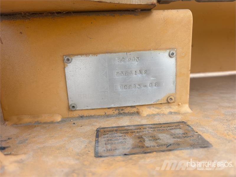 Brown Bear BC283 36 in Mini Skid Steer Mulcher Metsä murskaimet