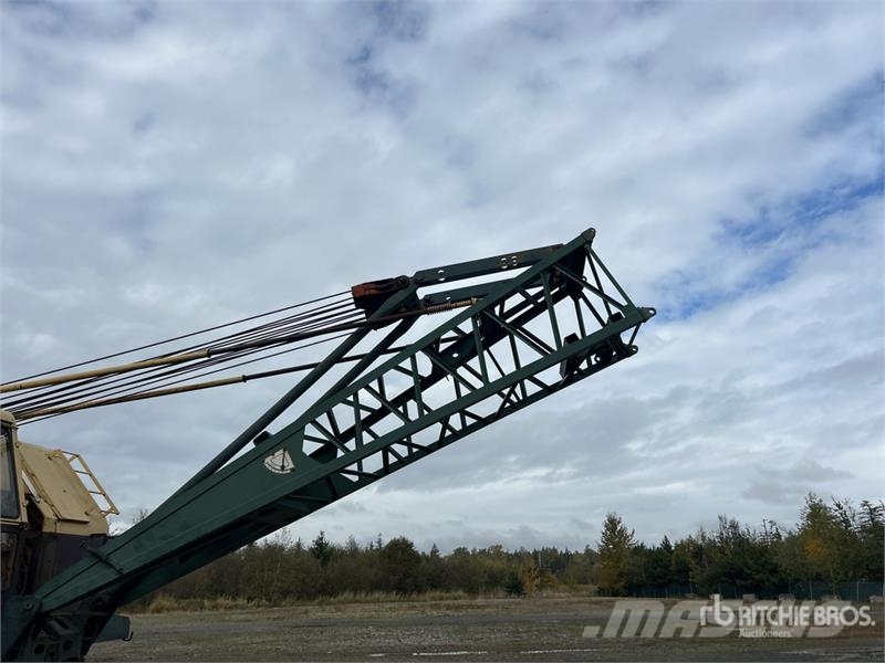 Bucyrus Erie Erie 30B 60 ton Lattice-Boom Crawler Crane クローラクレーン