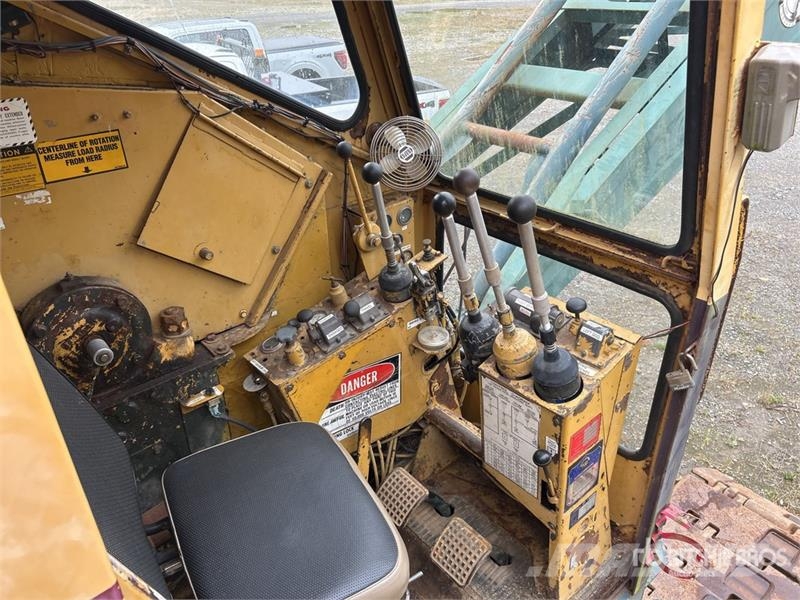 Bucyrus Erie Erie 30B 60 ton Lattice-Boom Crawler Crane クローラクレーン