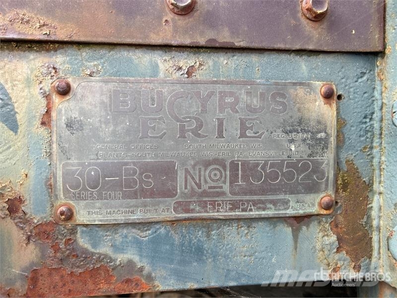 Bucyrus Erie Erie 30B 60 ton Lattice-Boom Crawler Crane クローラクレーン