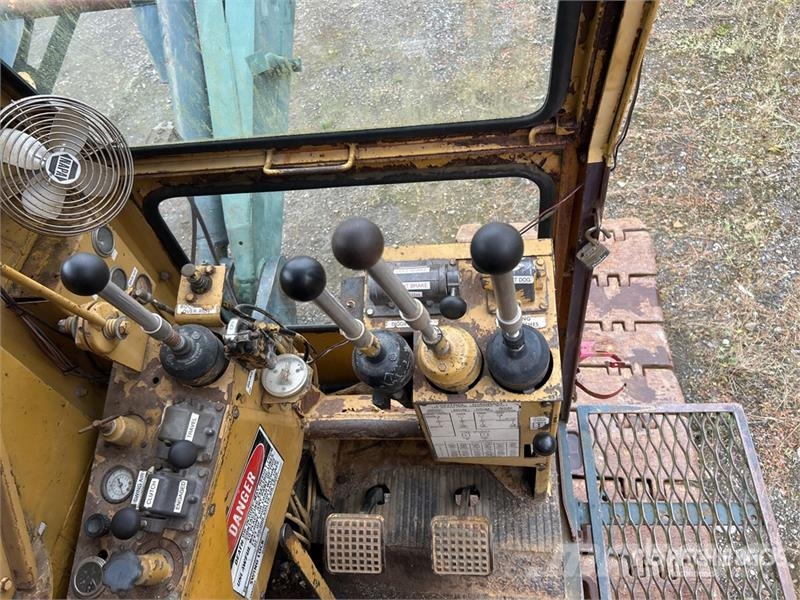 Bucyrus Erie Erie 30B 60 ton Lattice-Boom Crawler Crane クローラクレーン
