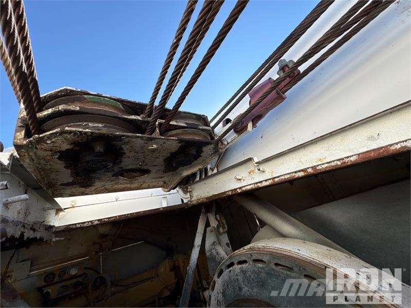 Bucyrus Erie Erie 30B 60 ton 8x4 Lattice-Boom Truck Crane Запчасти для кранов