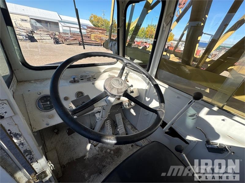 Bucyrus Erie Erie 30B 60 ton 8x4 Lattice-Boom Truck Crane Запчасти для кранов
