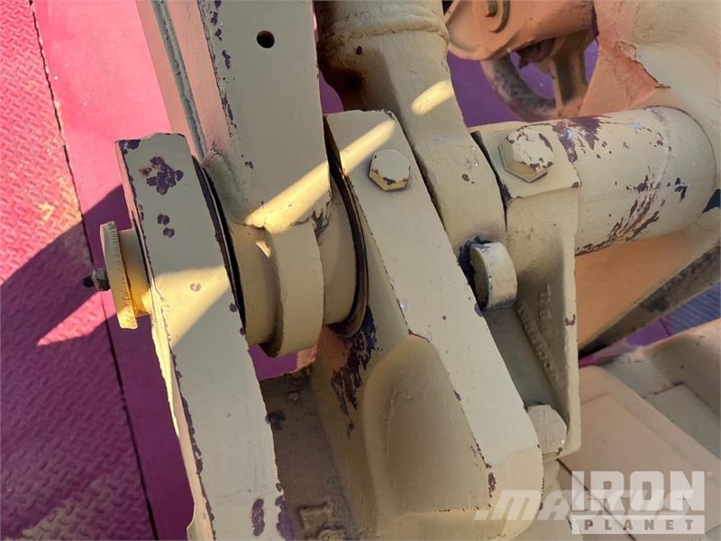 Bucyrus Erie Erie 30B 60 ton 8x4 Lattice-Boom Truck Crane Запчасти для кранов