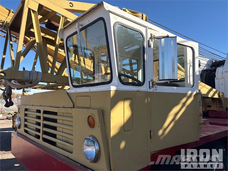 Bucyrus Erie Erie 30B 60 ton 8x4 Lattice-Boom Truck Crane Запчасти для кранов