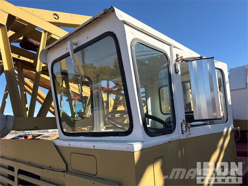 Bucyrus Erie Erie 30B 60 ton 8x4 Lattice-Boom Truck Crane Запчасти для кранов