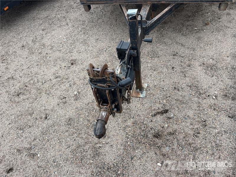 Butler 15 ft T/A Tilt Deck Trailer Tieflader