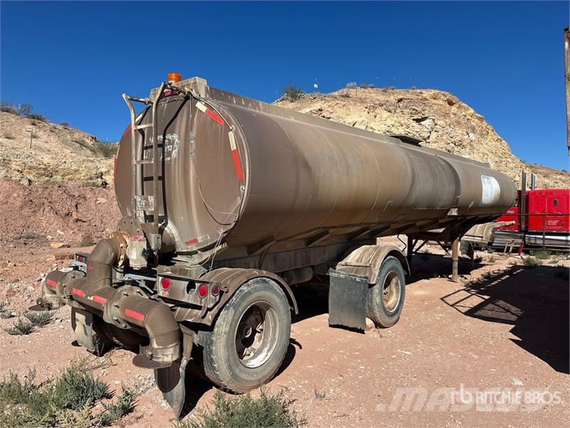 Butler 9500 gal T/A Spread Axle Water Tank Trailer Otros camiones