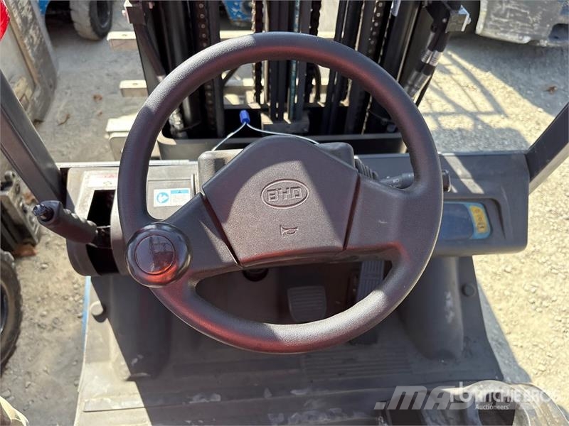 BYD ECB18C 3430 lb Forklift Iné