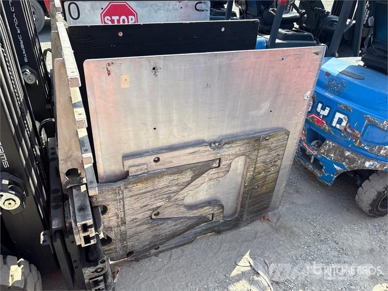BYD ECB18C 3430 lb Forklift Iné