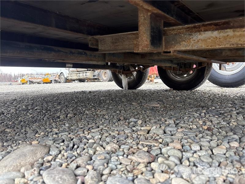  C & B 16 ft T/A Utility Trailer Citas piekabes