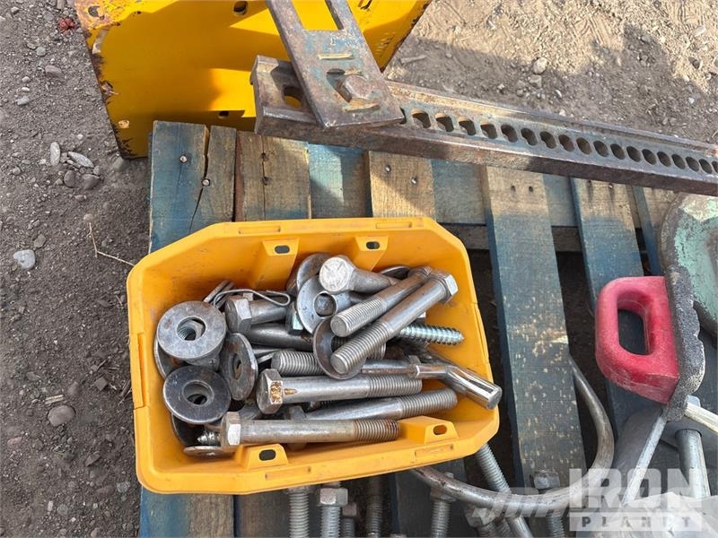  C-clamps, bolts, nuts, U-bolt, Jack, motors, lags. المصاعد والرافعات المادية