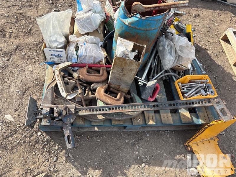  C-clamps, bolts, nuts, U-bolt, Jack, motors, lags. المصاعد والرافعات المادية