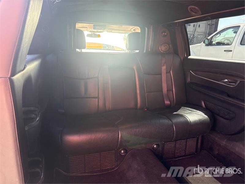 Cadillac XTS 汽车