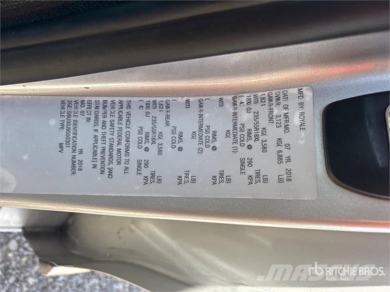 Cadillac XTS 汽车